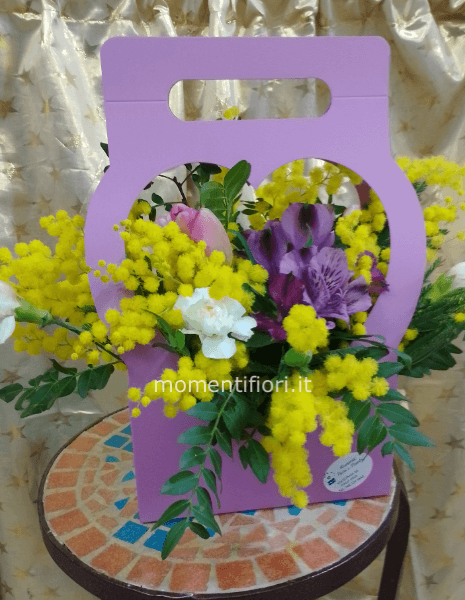 Cuore con,fiori misti ,NO rose ( foto indicativa,)